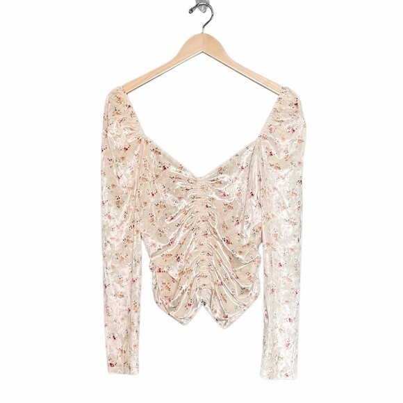NWT WAYF Top Closing Time Ruched Floral Velvet Blouse Cream Women’s Size Large - Picture 2 of 13